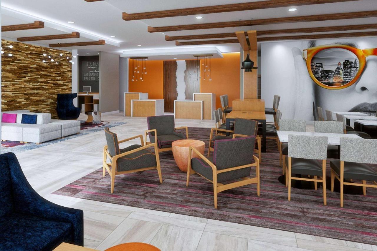 La Quinta Inn & Suites By Wyndham フラッガービル エクステリア 写真