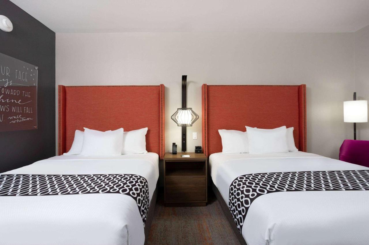 La Quinta Inn & Suites By Wyndham フラッガービル エクステリア 写真