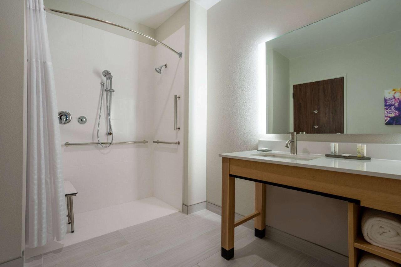 La Quinta Inn & Suites By Wyndham フラッガービル エクステリア 写真