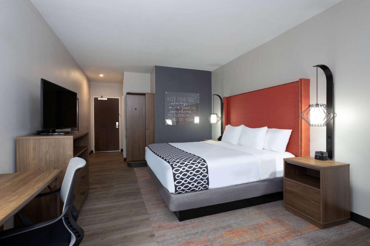 La Quinta Inn & Suites By Wyndham フラッガービル エクステリア 写真