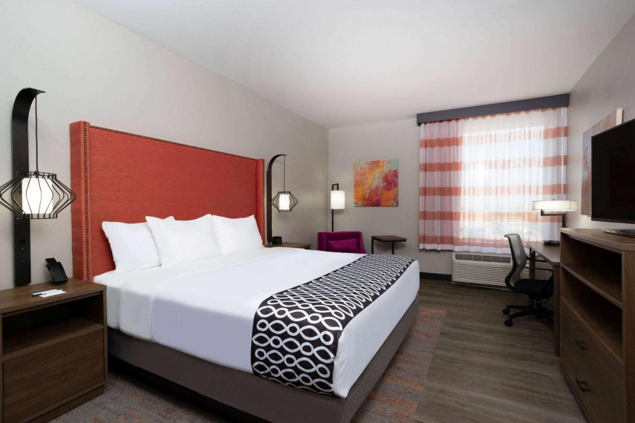 La Quinta Inn & Suites By Wyndham フラッガービル エクステリア 写真