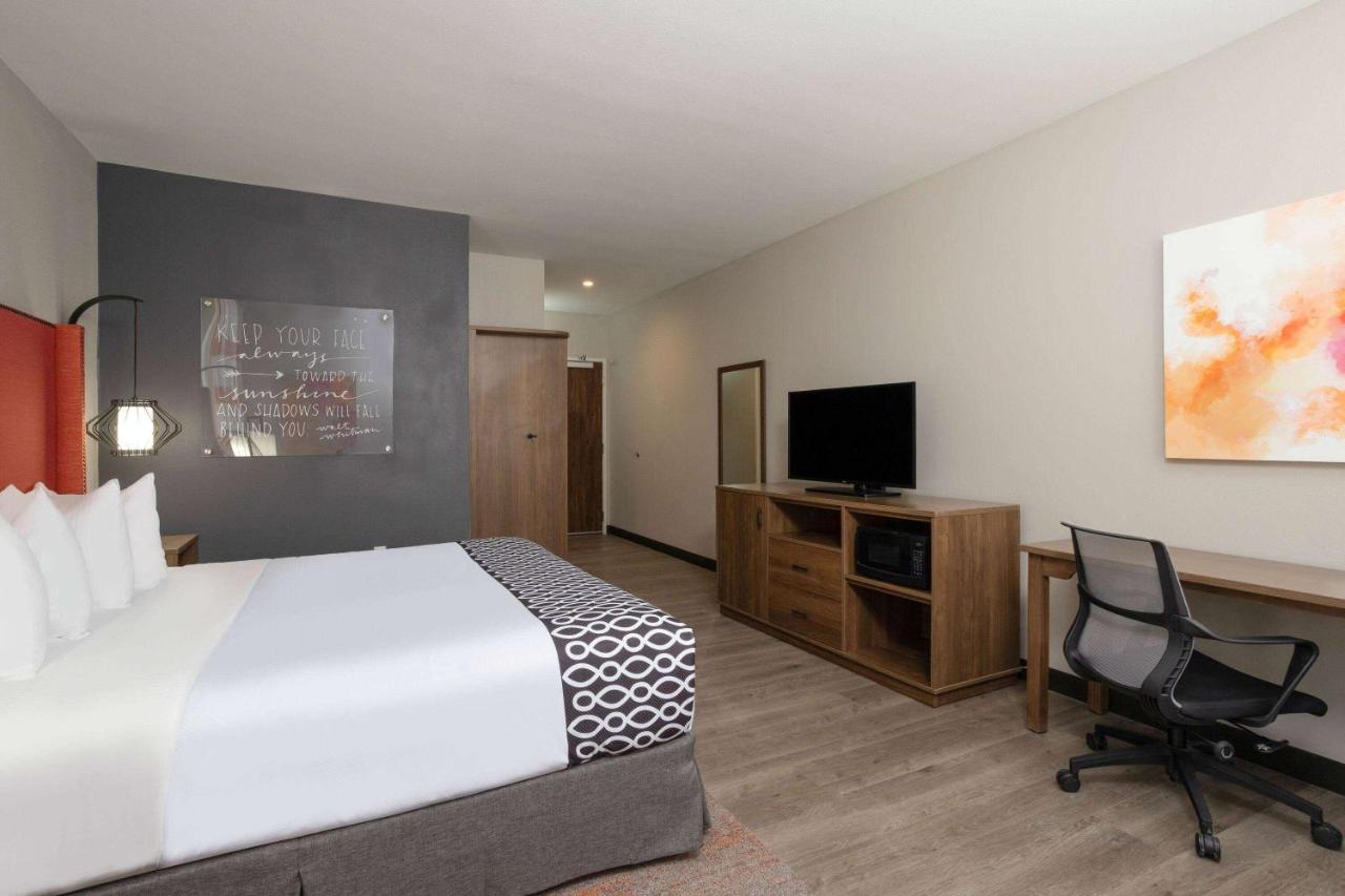La Quinta Inn & Suites By Wyndham フラッガービル エクステリア 写真