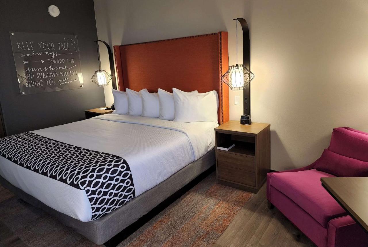 La Quinta Inn & Suites By Wyndham フラッガービル エクステリア 写真