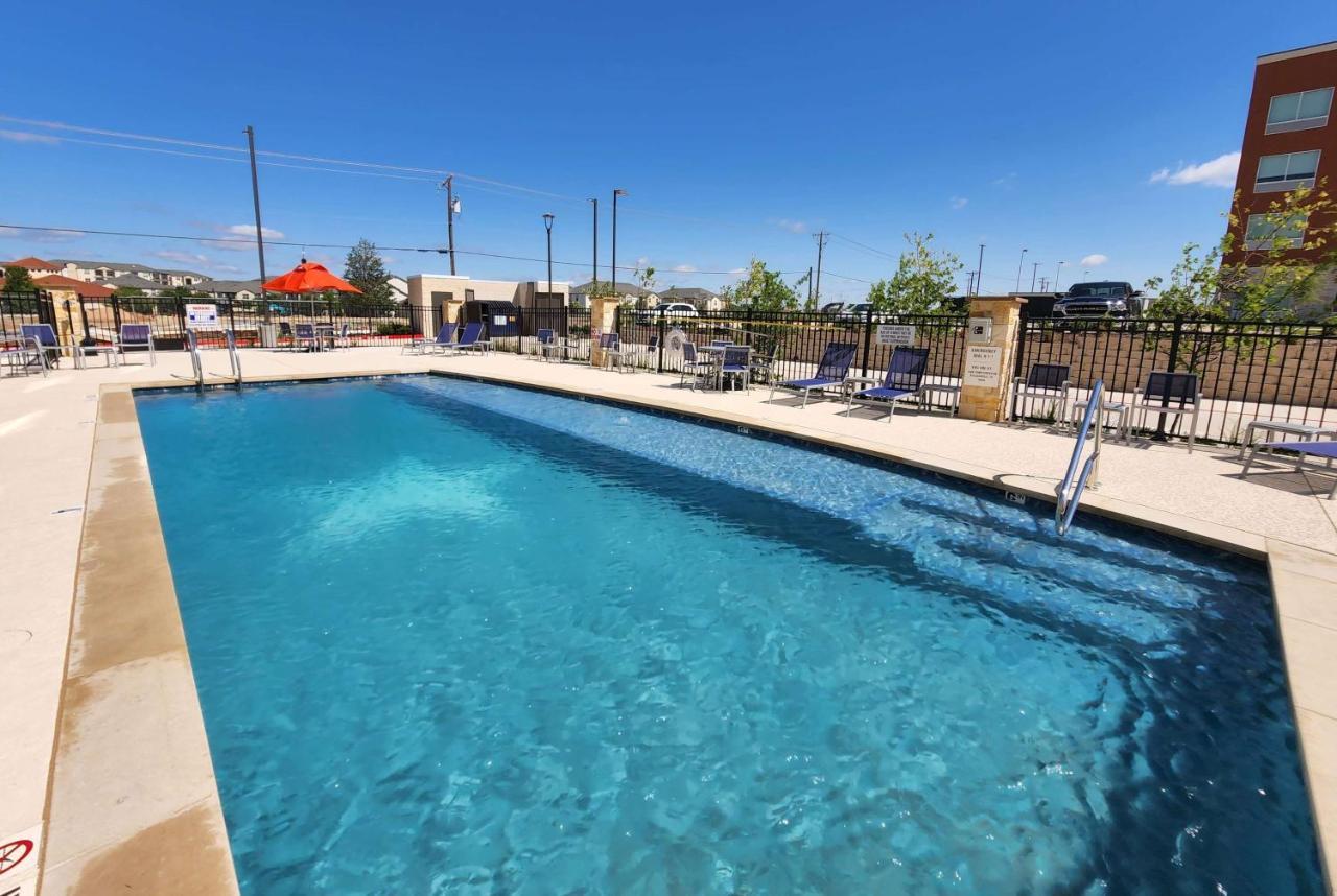 La Quinta Inn & Suites By Wyndham フラッガービル エクステリア 写真